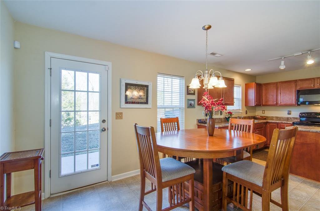 5228 Switchback Dr, High Point, NC 27265 photo 7