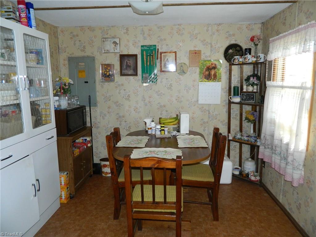 4665 Peaceful Ln, Trinity, NC 27370 photo 8