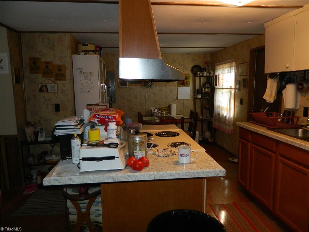 4665 Peaceful Ln, Trinity, NC 27370 photo 7