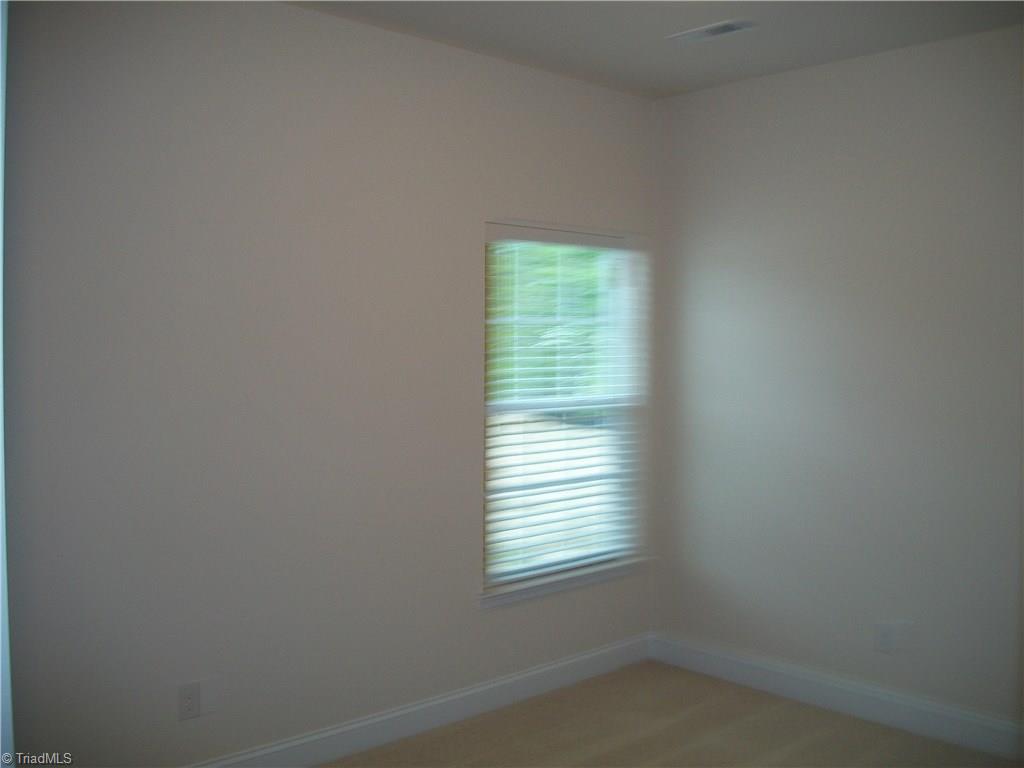 766 Forester Ct, High Point, NC 27265 photo 4
