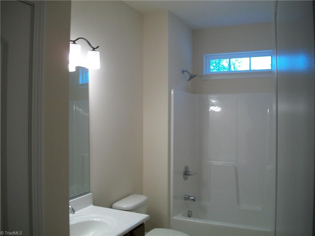 766 Forester Ct, High Point, NC 27265 photo 3