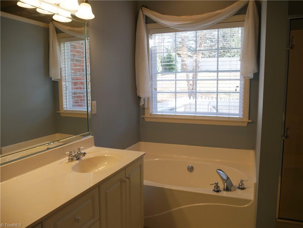 205 Cotswold Ln, King, NC 27021 photo 12