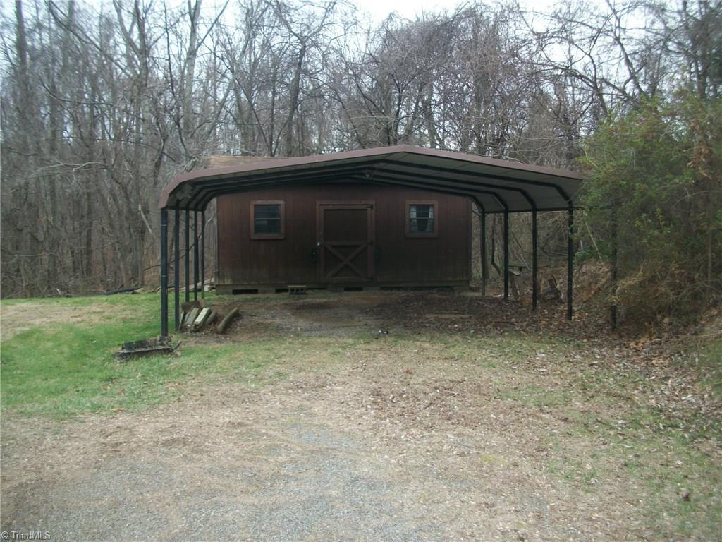 110 Via Ave, Stuart, VA 24171 photo 5