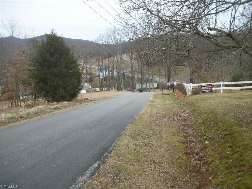 110 Via Ave, Stuart, VA 24171 photo 2