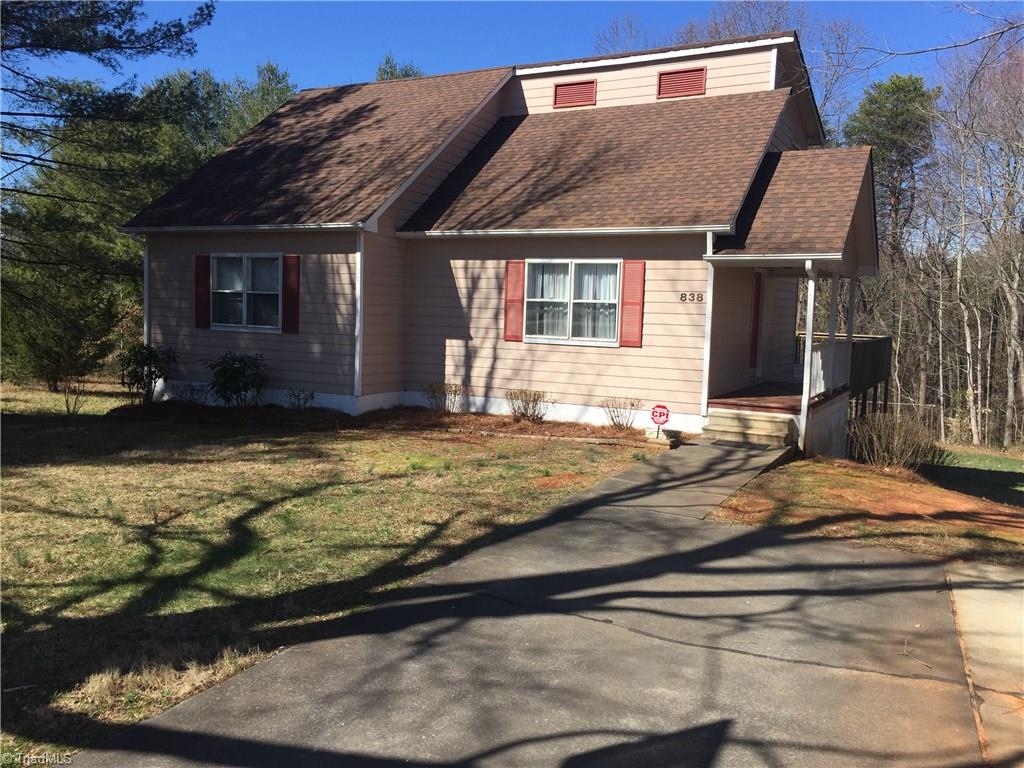 838 Meadowbrook Dr, King, NC 27021 photo 1