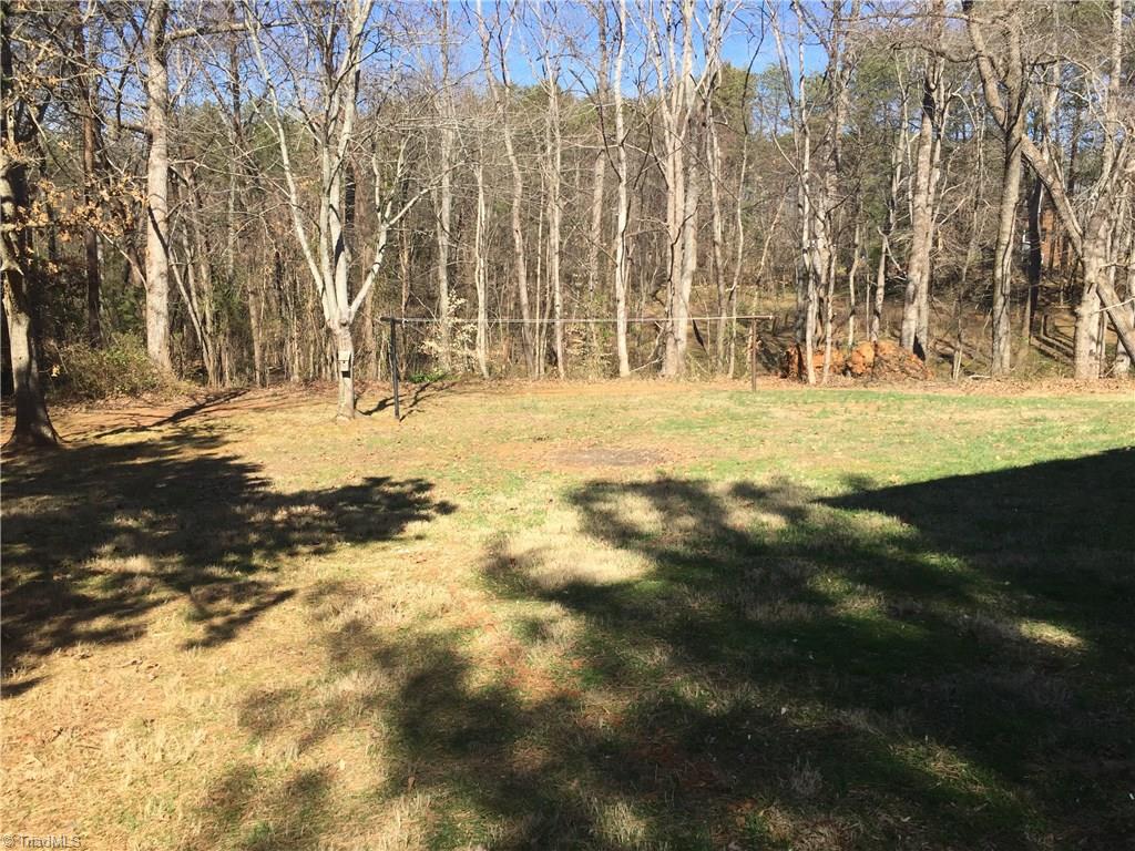 838 Meadowbrook Dr, King, NC 27021 photo 4