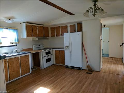 268 Calloway Rd, King, NC 27021 photo 2