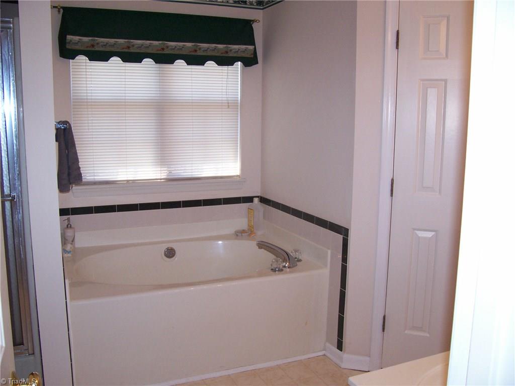 3000 Timberwolf Ave, High Point, NC 27265 photo 14