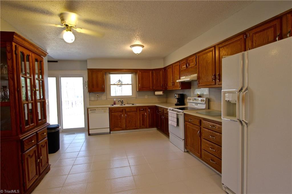 200 Epping Rd, Clemmons, NC 27012 photo 8