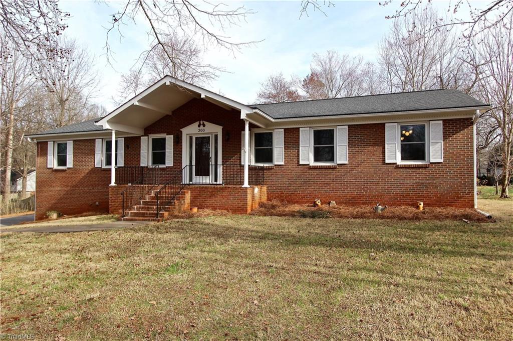 200 Epping Rd, Clemmons, NC 27012 photo 1