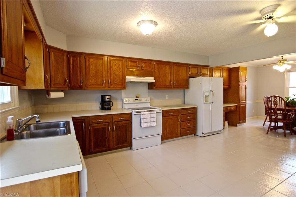 200 Epping Rd, Clemmons, NC 27012 photo 6