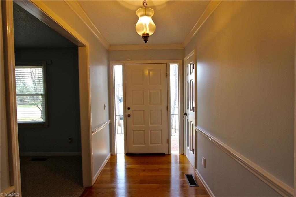 200 Epping Rd, Clemmons, NC 27012 photo 2
