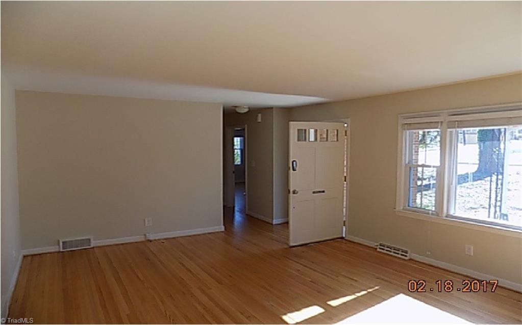 237 E Parkway Ave, High Point, NC 27262 photo 4