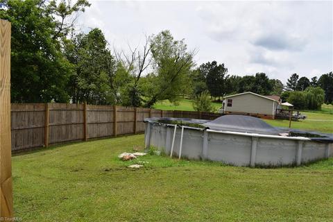 6541 Eagle Landing Dr, Trinity, NC 27370 photo 5