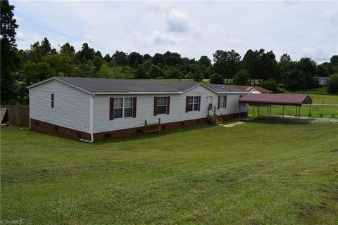 6541 Eagle Landing Dr, Trinity, NC 27370 photo 2