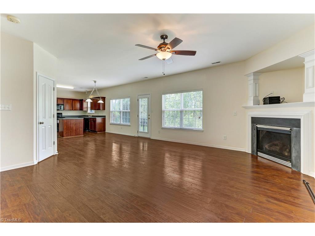 2139 Cliffvale Dr, High Point, NC 27262 photo 5