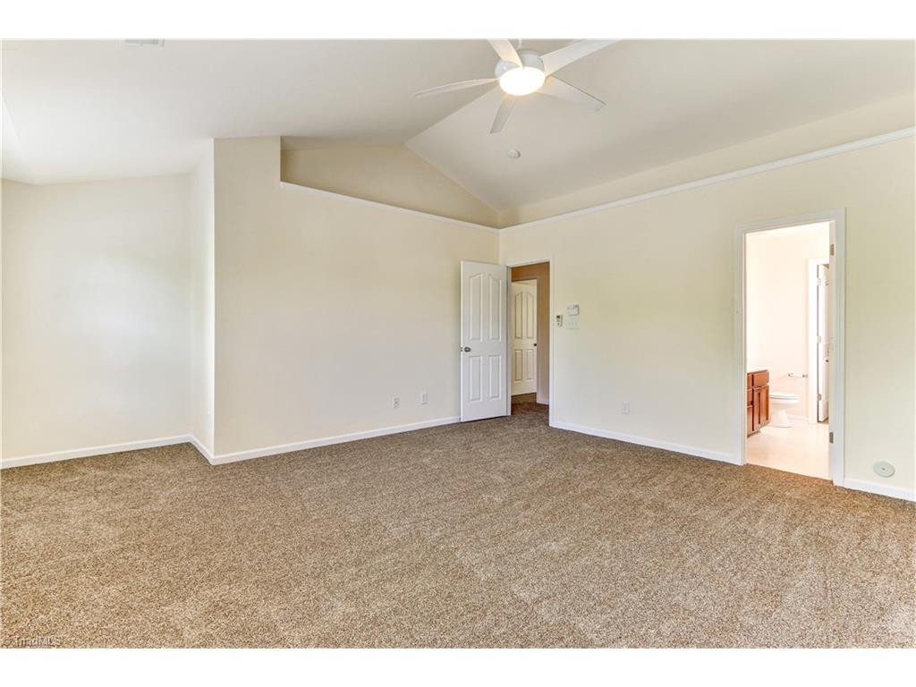 2139 Cliffvale Dr, High Point, NC 27262 photo 15