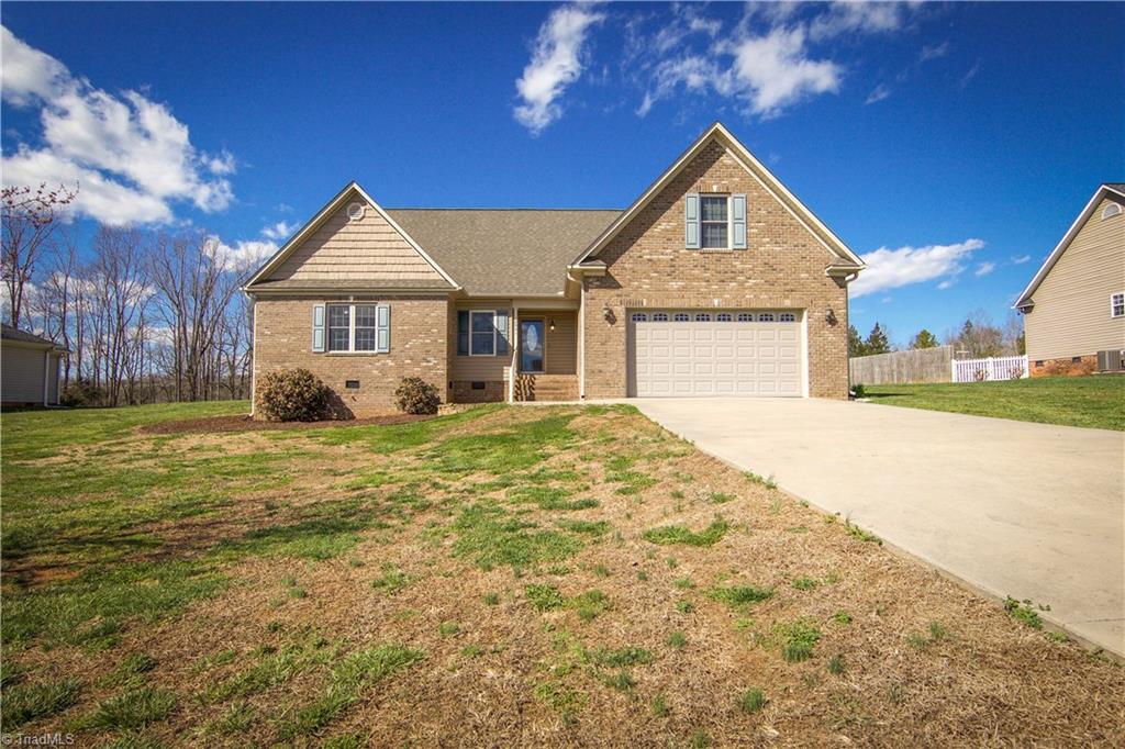 2951 Clear Ridge Dr, Trinity, NC 27370 photo 1