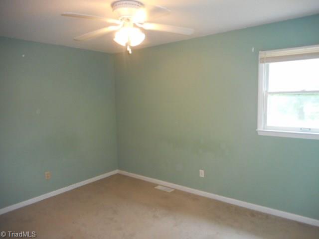 4048 Cresent Ave, Trinity, NC 27370 photo 7
