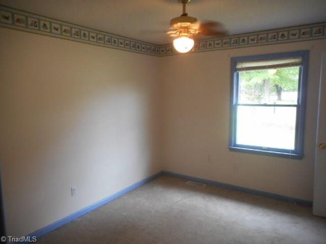 4048 Cresent Ave, Trinity, NC 27370 photo 9