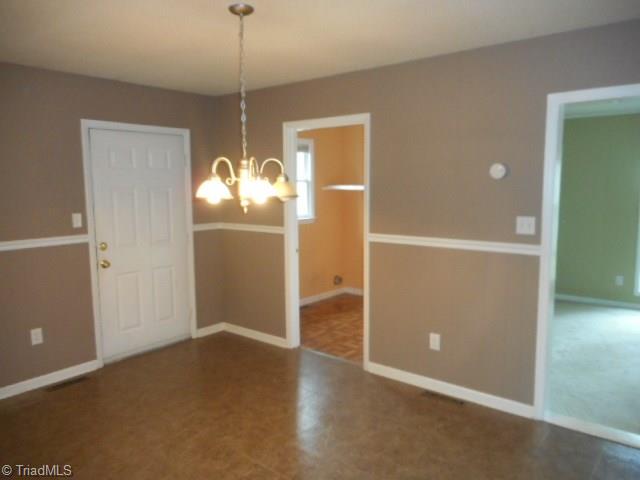 4048 Cresent Ave, Trinity, NC 27370 photo 4