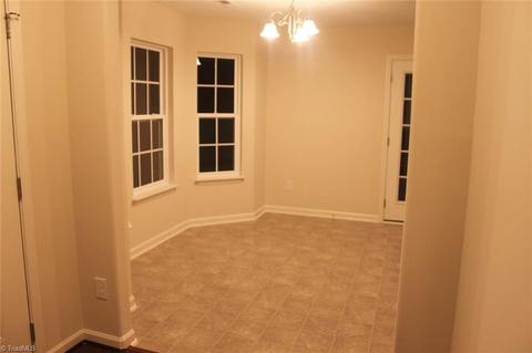 457 Sandybrooke Dr, High Point, NC 27265 photo 4
