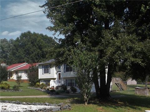 1712 William Fowler Rd, King, NC 27021 photo 2