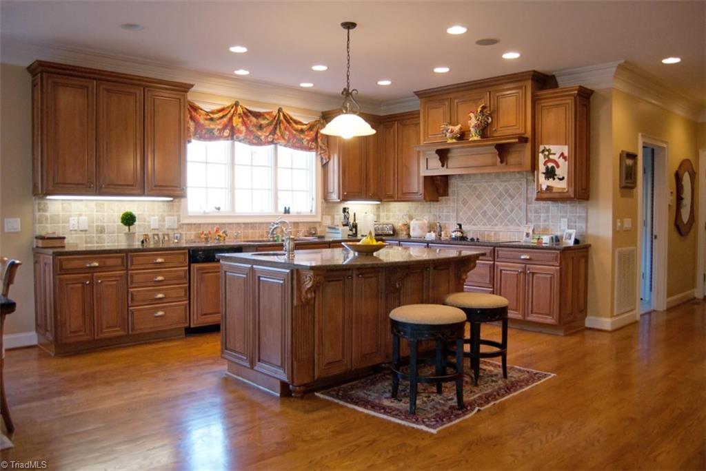 4237 Rock Bridge Rd, High Point, NC 27262 photo 3