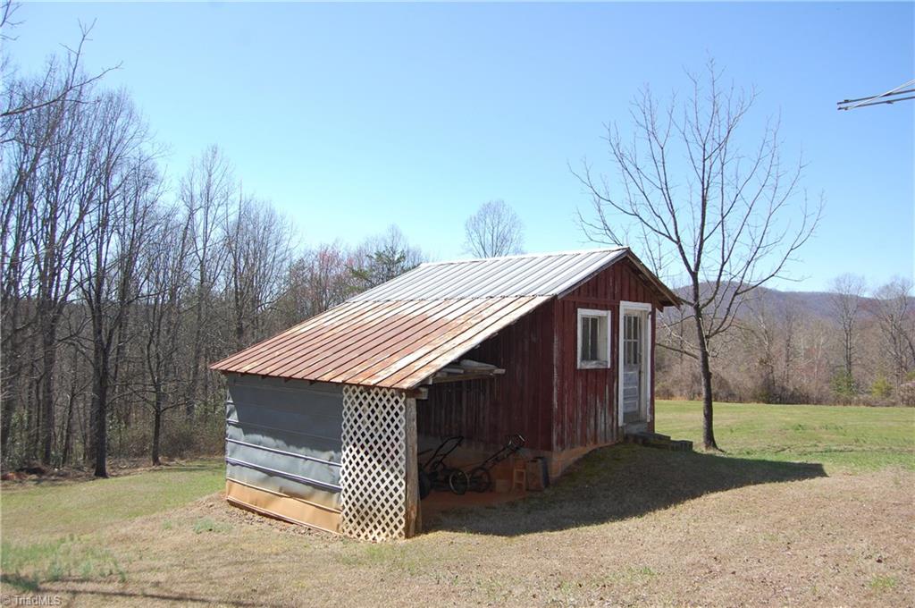 648 Traphill Mill Rd, Traphill, NC 28685 photo 24