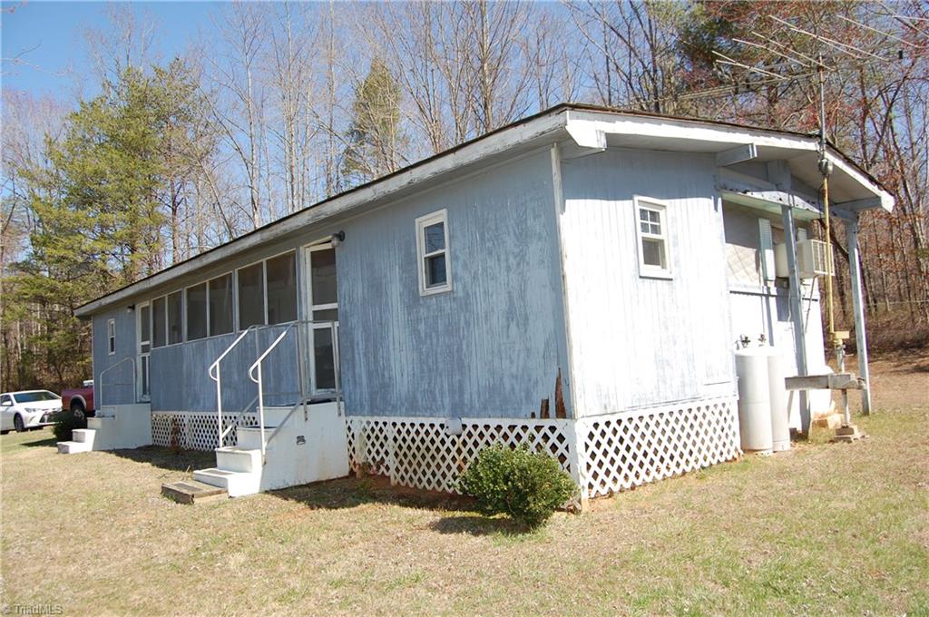 648 Traphill Mill Rd, Traphill, NC 28685 photo 29