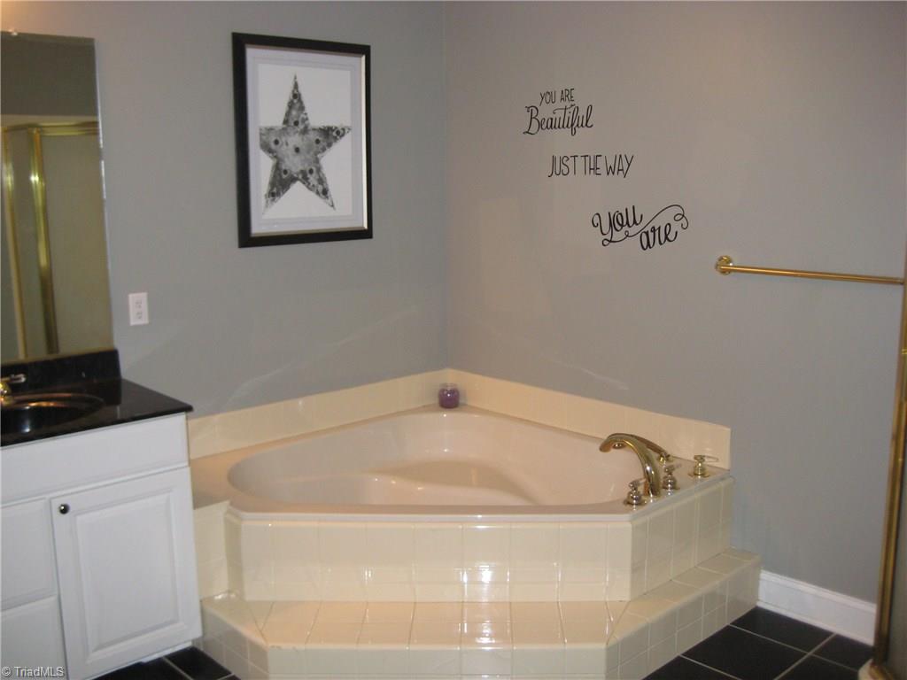 8133 Hampton Rd, Clemmons, NC 27012 photo 13
