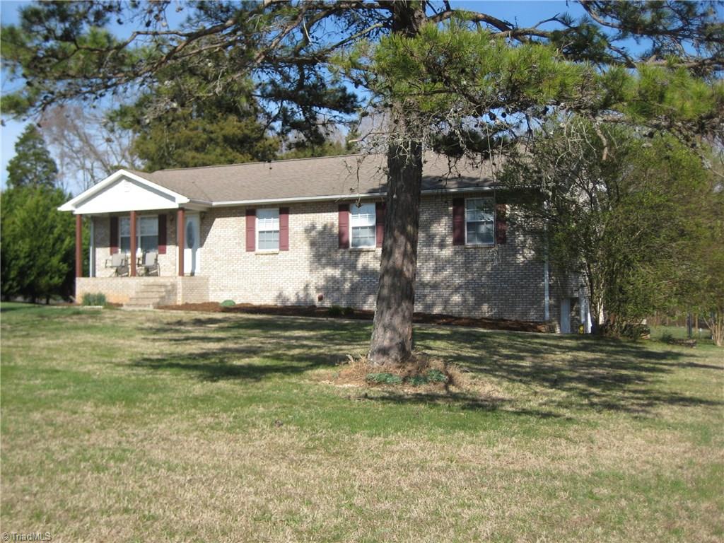 8133 Hampton Rd, Clemmons, NC 27012 photo 2