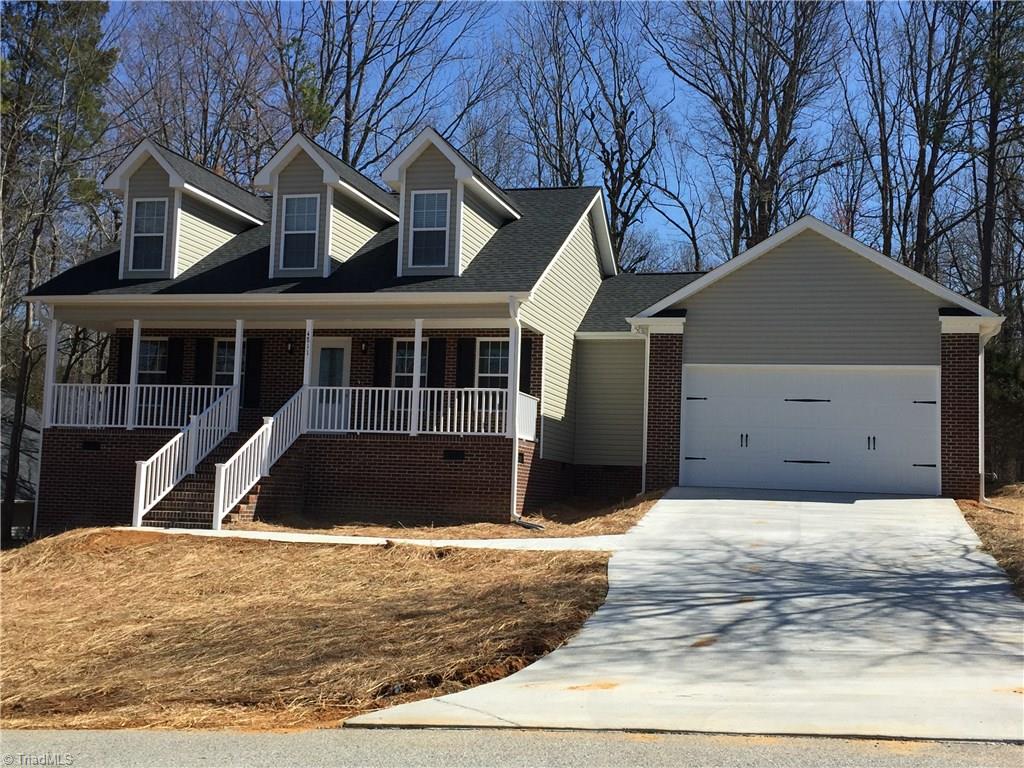 4811 Whisper Oak Dr, Trinity, NC 27370 photo 1