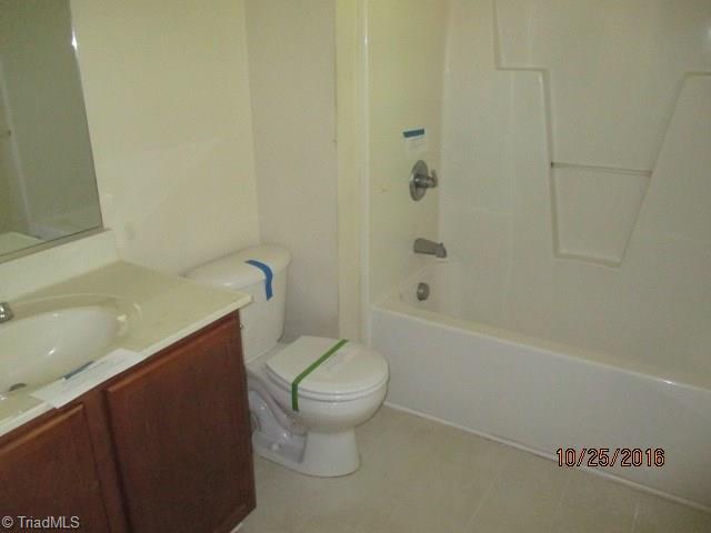 835 Pine Circle Dr, High Point, NC 27265 photo 8