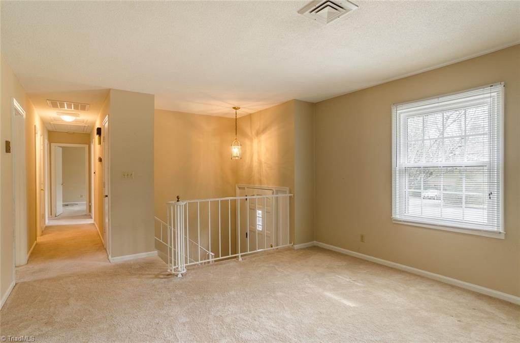 2301 Dover Pl, High Point, NC 27265 photo 5