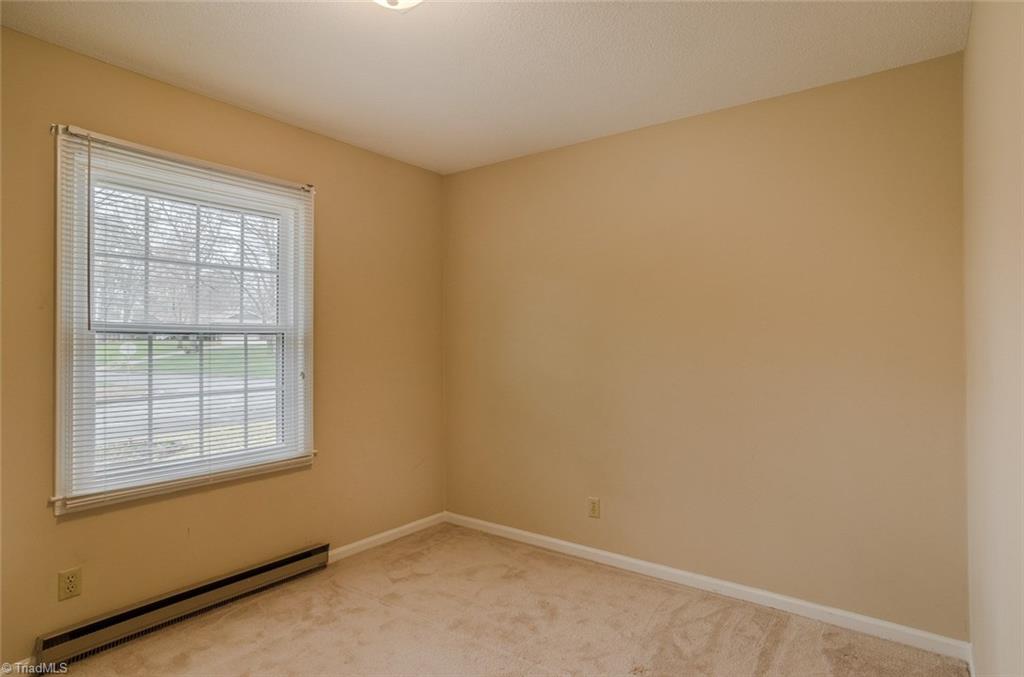 2301 Dover Pl, High Point, NC 27265 photo 16