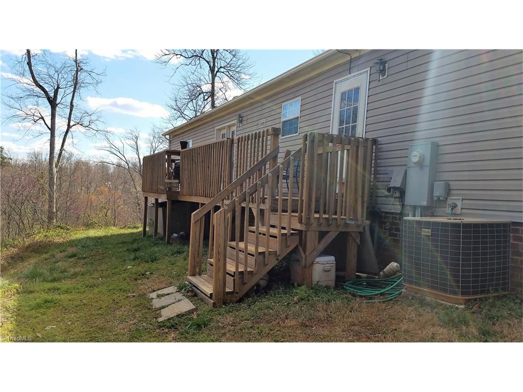 2830 Eagle Point Dr, Trinity, NC 27370 photo 3