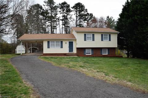 108 Ember Ct, King, NC 27021 photo 1
