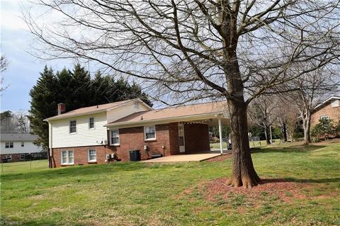 108 Ember Ct, King, NC 27021 photo 4
