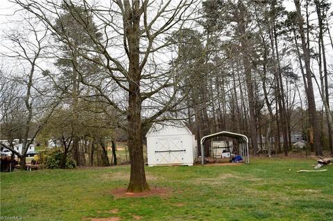 108 Ember Ct, King, NC 27021 photo 5