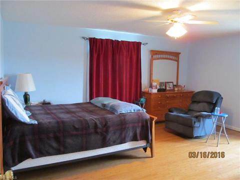 203 E Silver St Regan Rd, Lexington, NC 27292 photo 4