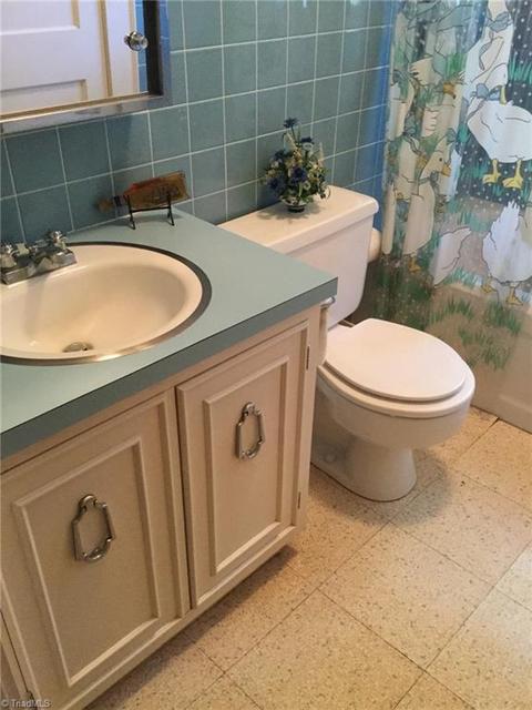 217 Spring St, Thomasville, NC 27360 photo 23