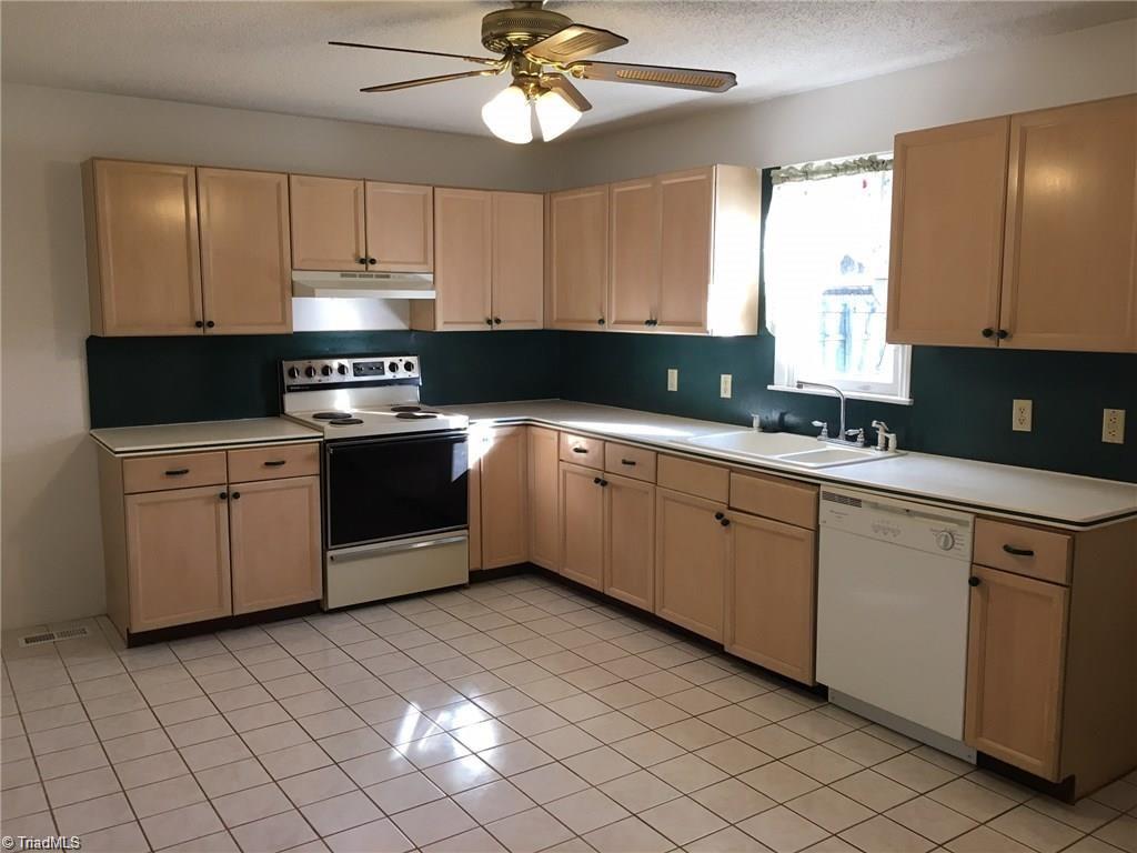 5335 Covered Bridge Rd, Trinity, NC 27370 photo 4