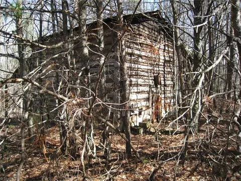 191 Key St, Pilot Mountain, NC 27041 photo 8