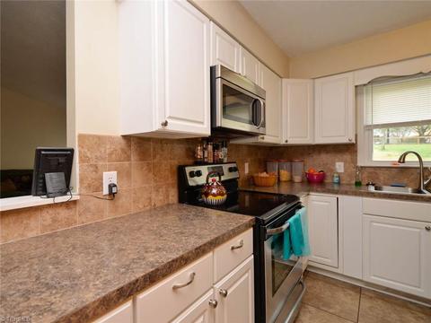 107 Oak Pointe Dr, King, NC 27021 photo 10