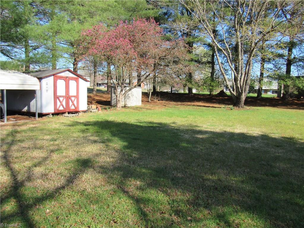224 Stonehedge Dr, King, NC 27021 photo 6