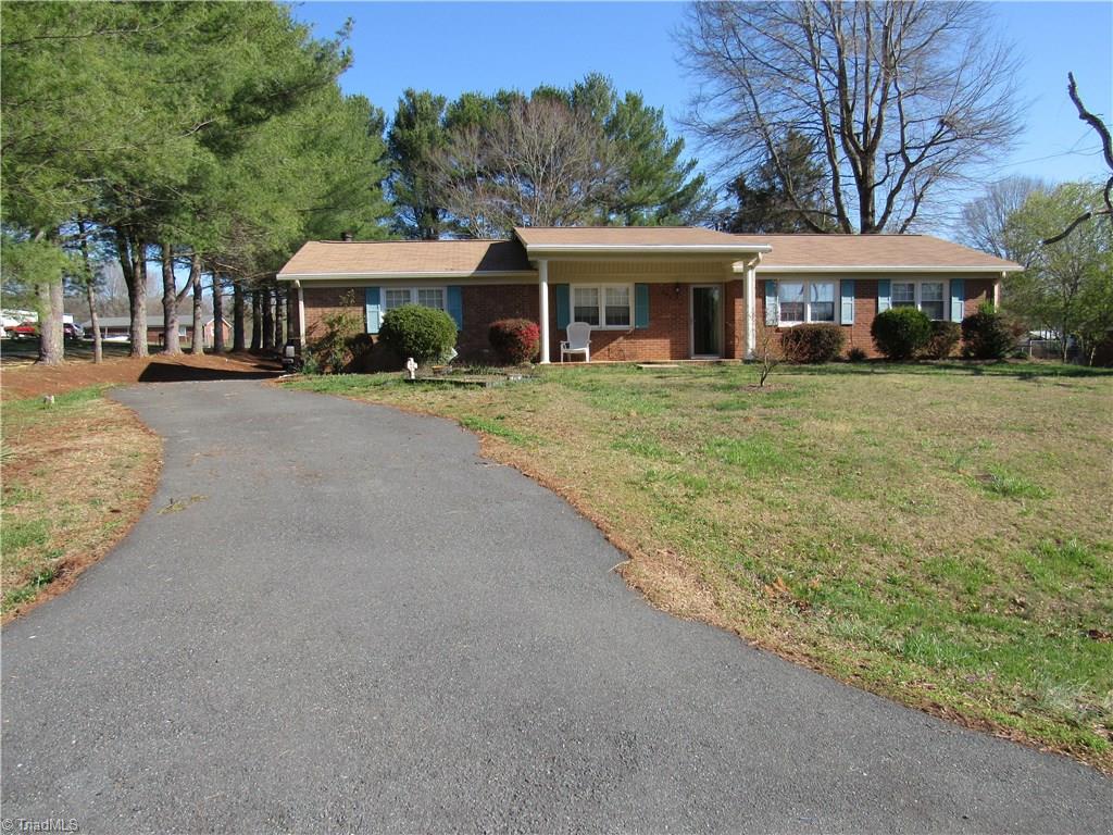 224 Stonehedge Dr, King, NC 27021 photo 8
