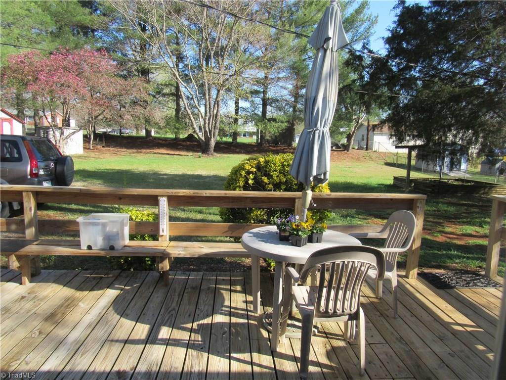224 Stonehedge Dr, King, NC 27021 photo 3