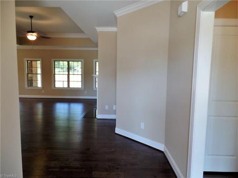 113 Solitaire Dr, Trinity, NC 27370 photo 2