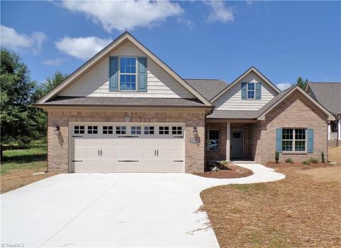 113 Solitaire Dr, Trinity, NC 27370 photo 1